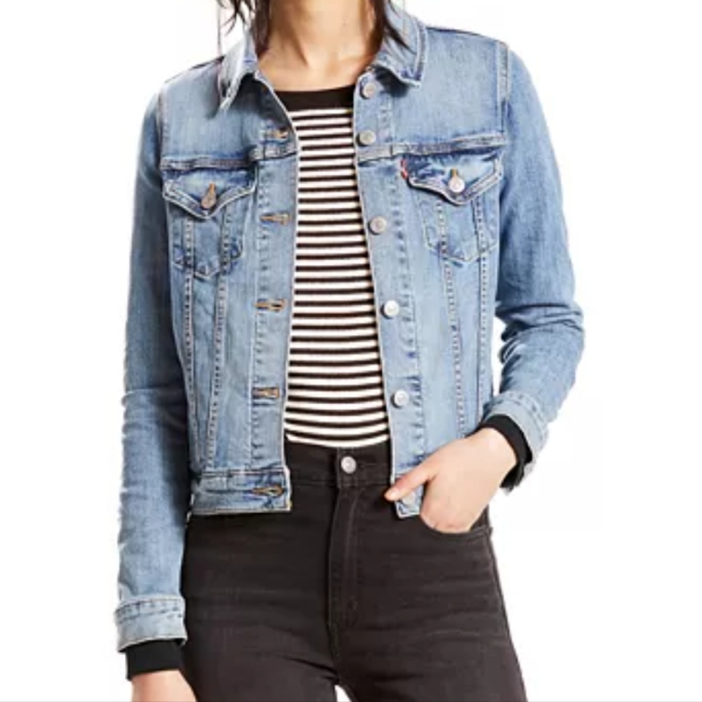 Women's Original LEVI'S Trucker Jacket- M Like-new condition!